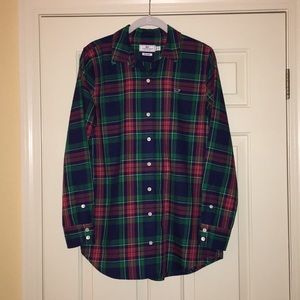 Vineyard Vines women’s Holiday plaid shirt
